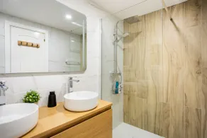 Centric Duplex w/ Private Terrace 3BD/AC/1Go WiFi - Image 5