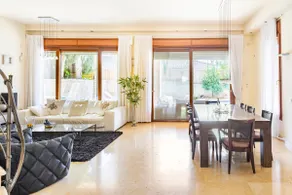 Stylish Villa in Herzliya with beautiful Garden! - Image 3