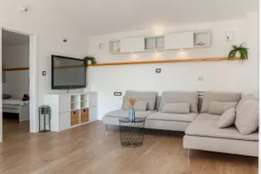A & P - top floor apartment with sea view balcony - Image 5