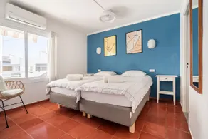 Cosy apartment only 2 minutes walk from the beach - Image 2