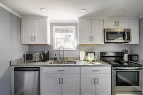 Stylish One Bedroom home 5 min away from Downtown. - Image 5