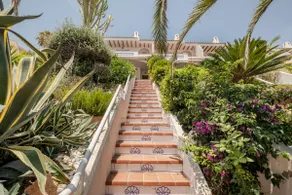 Terraced house by the beach - Image 4