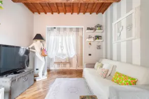 Lovely apartment in the center of Pontedera - Image 2