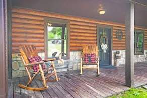 Romantic Secluded Retreat - 30 min from Broken Bow - Image 3