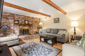 Cozy home in the Potomac MD Right off 270 exit - Image 2
