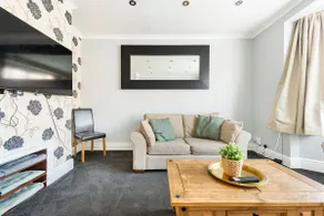 Lovely residential home 2 bed apartments - Image 4
