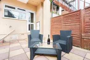 Lovely residential home 2 bed apartments - Image 3