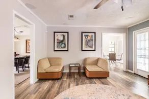 Relaxing 4-Bedroom Oasis - Image 3