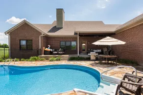 Bourbon Country Farm Stay | 6BR | Updated 2026 - Image 4