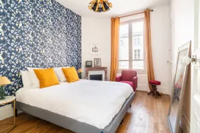 Historic apartment in the heart of the city, chic and cozy - Image 4