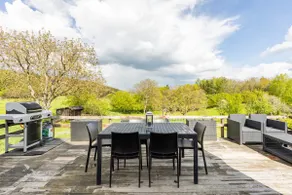 Country house, open fire and large terrace - Image 5