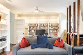 Spacious Victorian home in Pittsburgh - Image 4