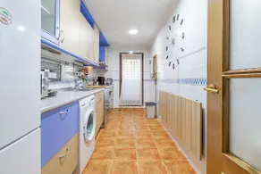House 8p Warner Park Madrid, Pool and Parking - Image 5