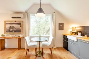 Creekside Cottage - A spacious, private suite! - Image 2