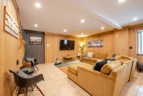 Lake Retreat: Families, Firepit, BBQ, KING Bed, AC - Image 4
