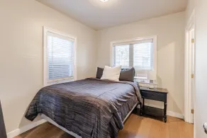 Cozy 2bed1bath w/Laundry and Gym - Image 2