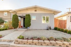 Cozy 2bed1bath w/Laundry and Gym - Image 5