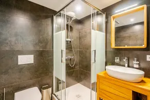 Cozy 2-room, close to the Plaine de l'Ain - Image 5