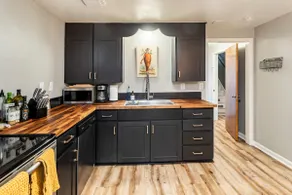 Remodeled Private Apartment, Fully Outfitted! - Image 5