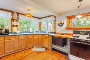 Iron Peaks Lodge- Near Whiteface, dogs welcome! - Image 4