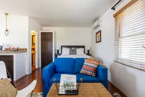 Cozy and quaint Spanish Casita in Quiet Kensington - Image 4