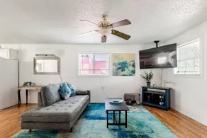 Aqua Bungalow - One mile away from Cove Harbor - Image 2
