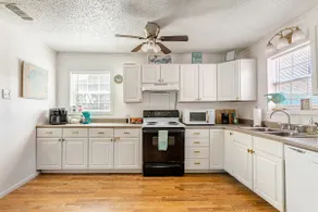 Aqua Bungalow - One mile away from Cove Harbor - Image 5
