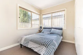 Enoggera Spacious, Quiet Unit, Wi-Fi, Smart TV + - Image 3