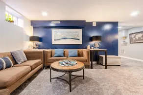 Spacious, Modern & Central 2 Bed, 2 Bath by DU - Image 4