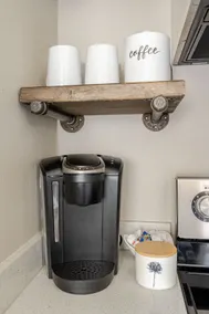Connie's Cozy Cottage - Image 5