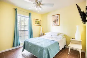 Beautiful Newer homeThree bedroom 2 Full bath 😎😀🥂 - Image 2
