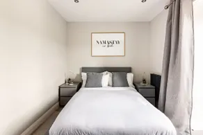 Central Abergavenny 1-bed Renovated Apartment - Image 3