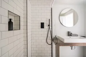 Hidden gem in central Tynemouth w/private parking! - Image 5