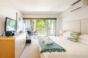 Private and Secluded Beach Studio Resort Apartment - Image 3