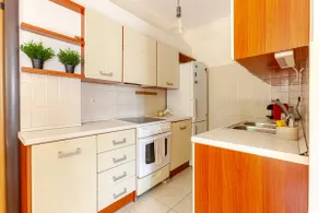 Quiet apartment by the park - Image 5