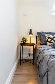 Beautiful 1 bedroom apartment with outdoor dining - Image 3