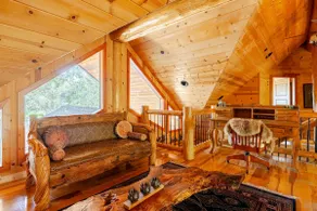San Diego’s Luxury Mountain Cabin Retreat - Image 4