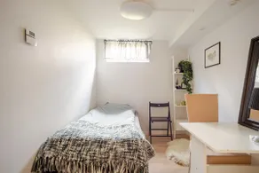 Modern apartment in a quiet neighbourhood. - Image 5