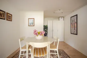Modern apartment in a quiet neighbourhood. - Image 2