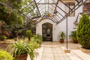 Lush House; Family friendly home with scenic view - Image 4