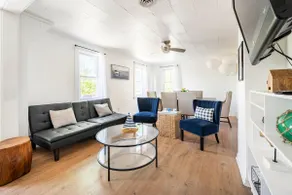 Catskill Village House close to dining shops - Image 2