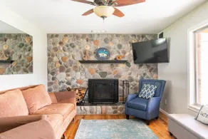 The Kayak House a Private Lakefront Getaway - Image 3