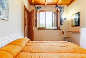 Detached house in the heart of nature - Image 3