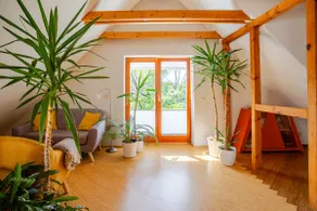 Bright apartment in a quiet location, with fireplace - Image 2