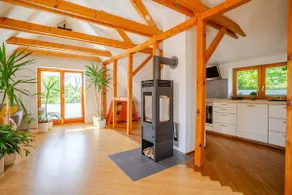 Bright apartment in a quiet location, with fireplace - Image 5