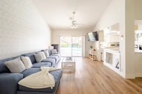 3 Bdrm House w/ Saltwater Pool - Family Friendly - Image 5