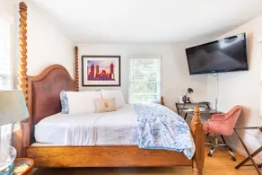 Pet-friendly City Cottage near Ponce City Market and Piedmont Park - Image 4
