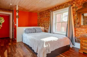 Adorable 1 bedroom duplex apartment, own entrance - Image 3