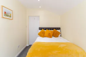 A well presented one bedroomed annexe with parking - Image 3