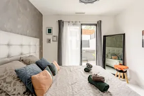 independent studio with jacuzzi and heated pool - Image 4